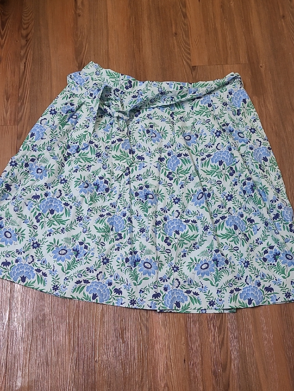 Talbots Blue and Green Floral Circle Skirt 100% cotton. new.